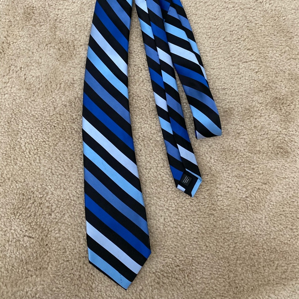Express necktie blue and black stripes